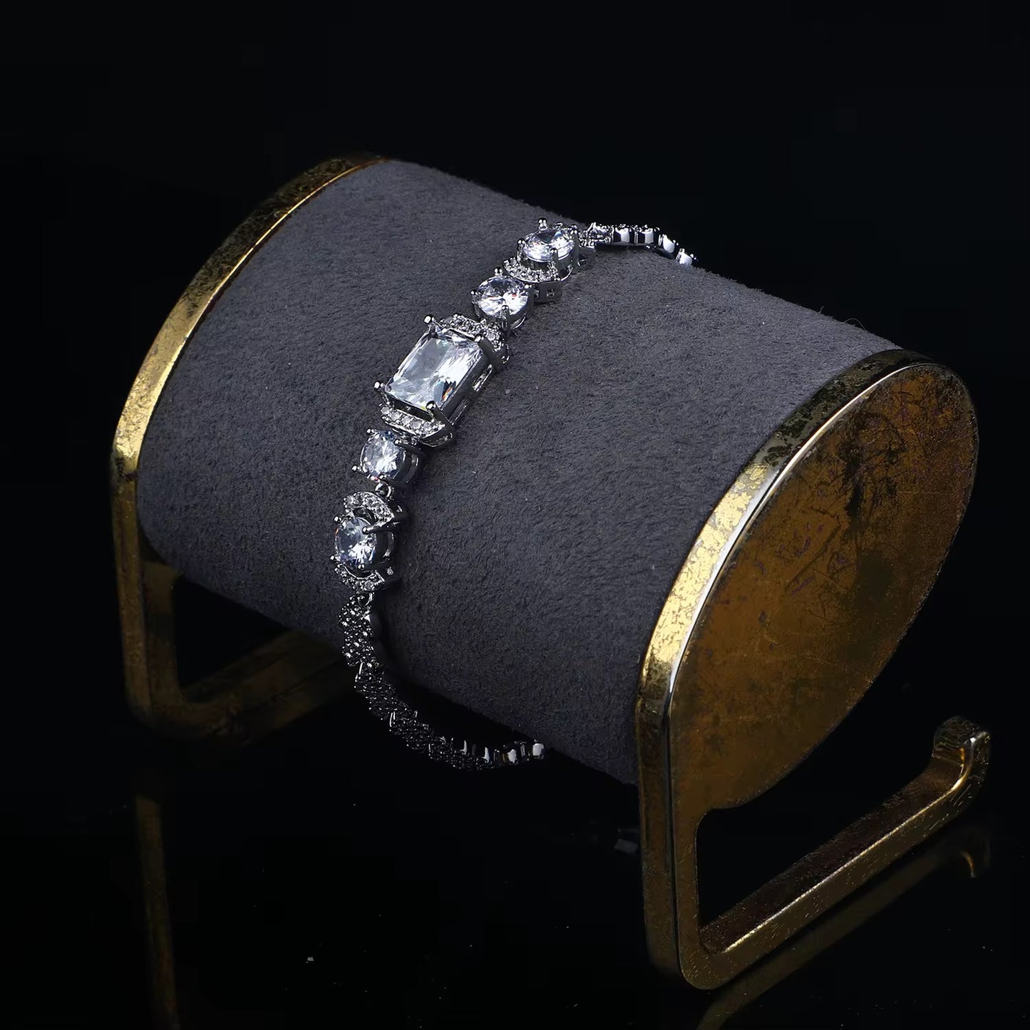 radiant elegance diamond set