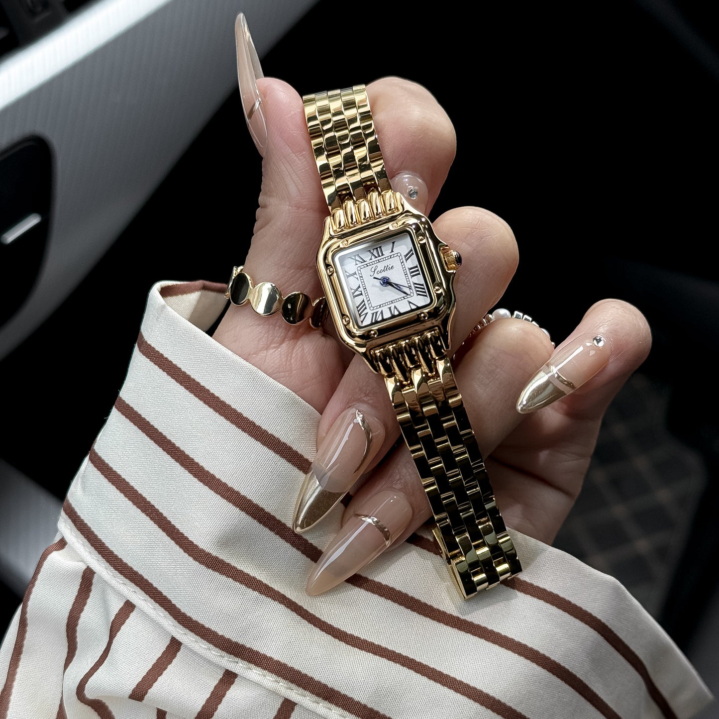 scottie square watch
